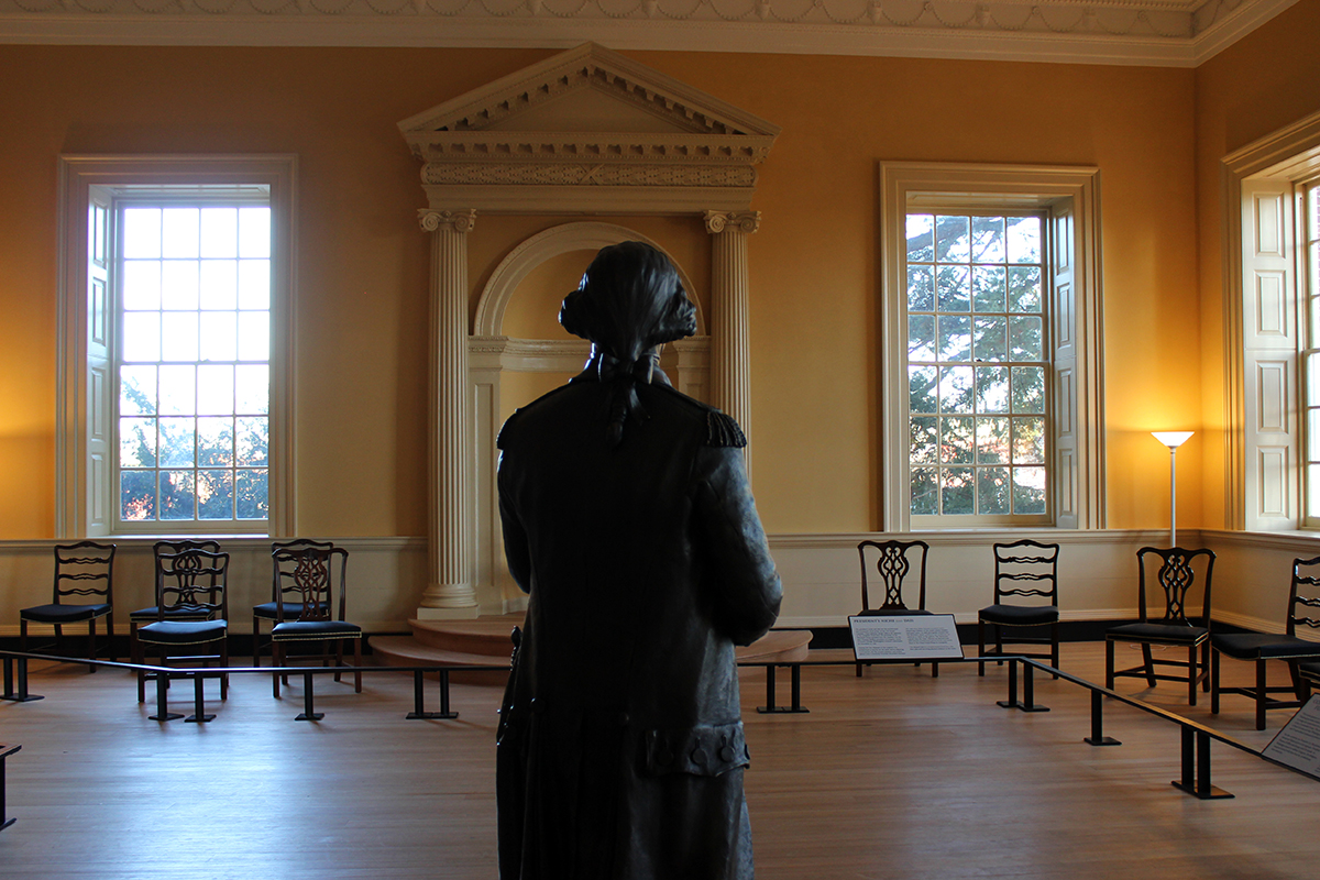 Statue of George Washington Resigning Commission at Maryland State House