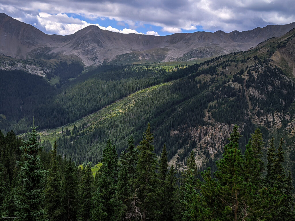 Lulu Gulch Trail en Route to Huron Peak in Colorado - Pixel 3