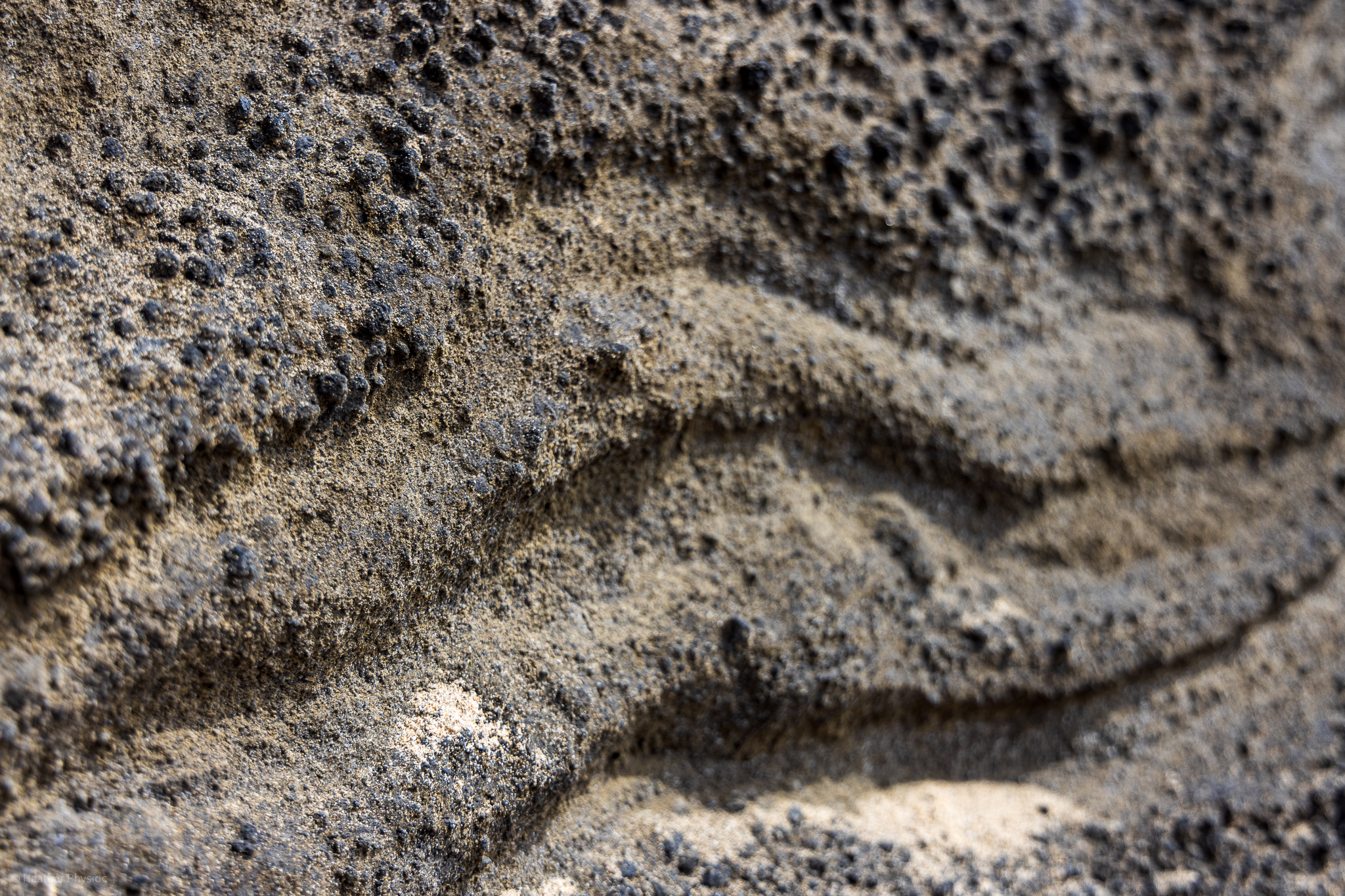 Close-up of the layers of tuff volcanic ash at Hawaii's Lanai Lookout on Oahu